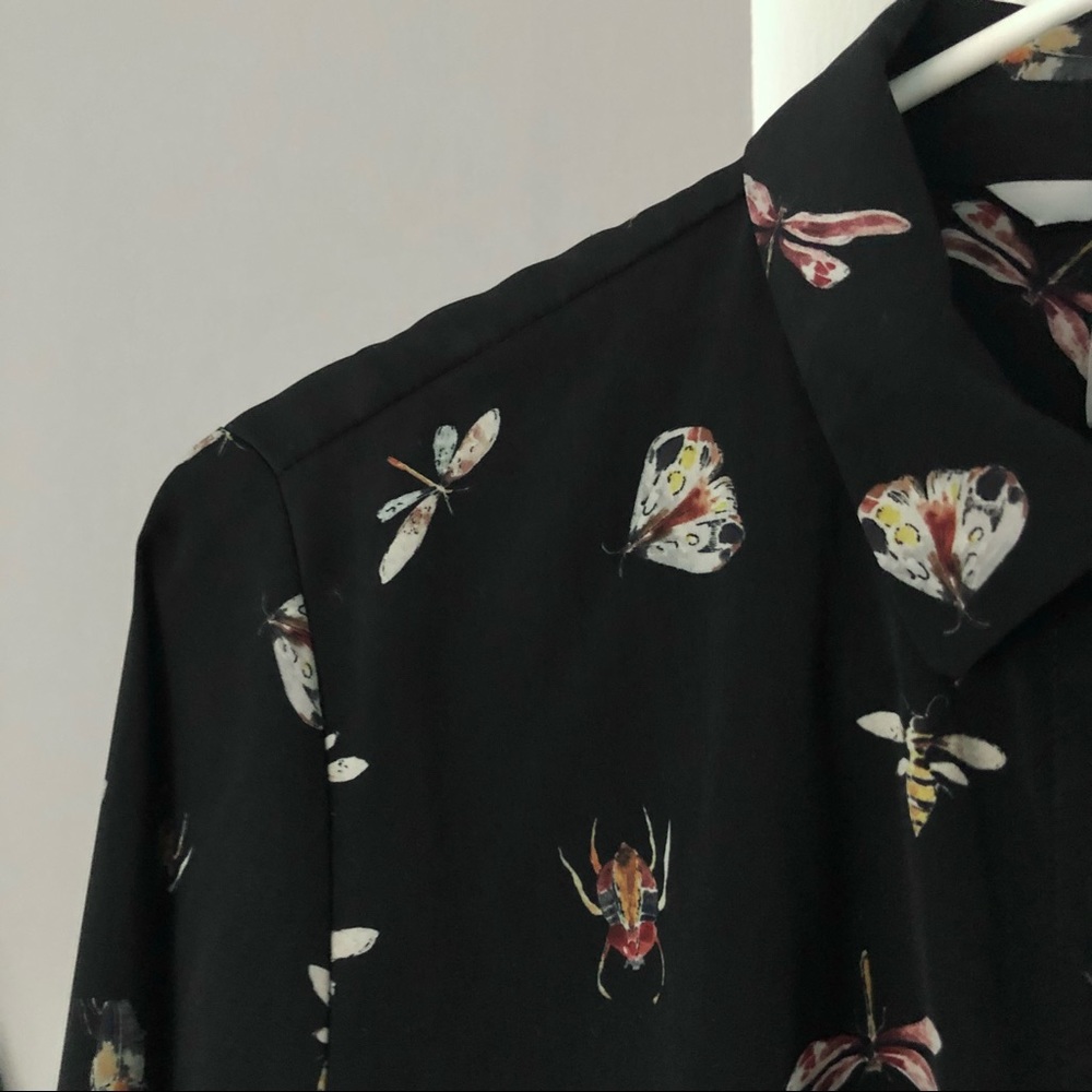 H&M silky long-sleeve blouse - Bee / Moth print
